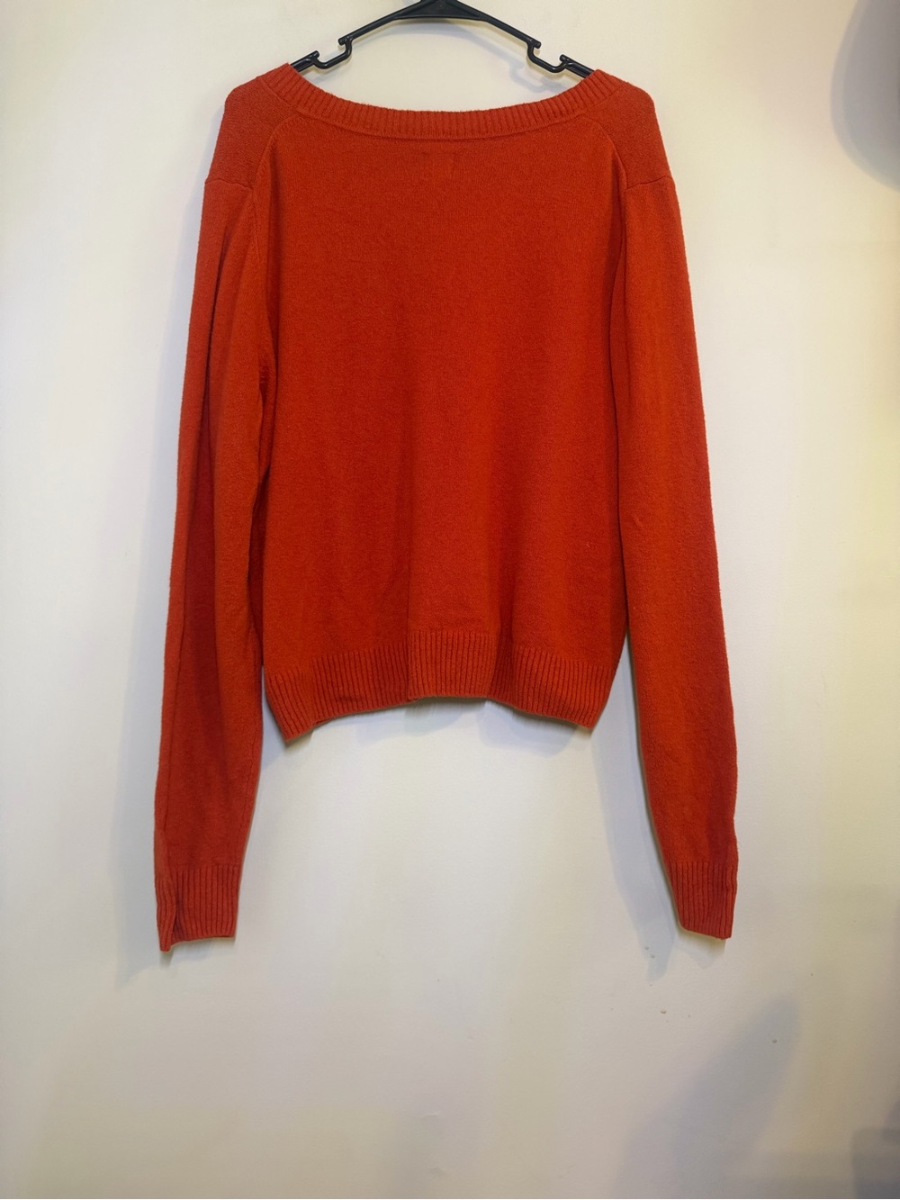 GAP V-Neck Sweater in Bright Orange - Picture 4 of 6